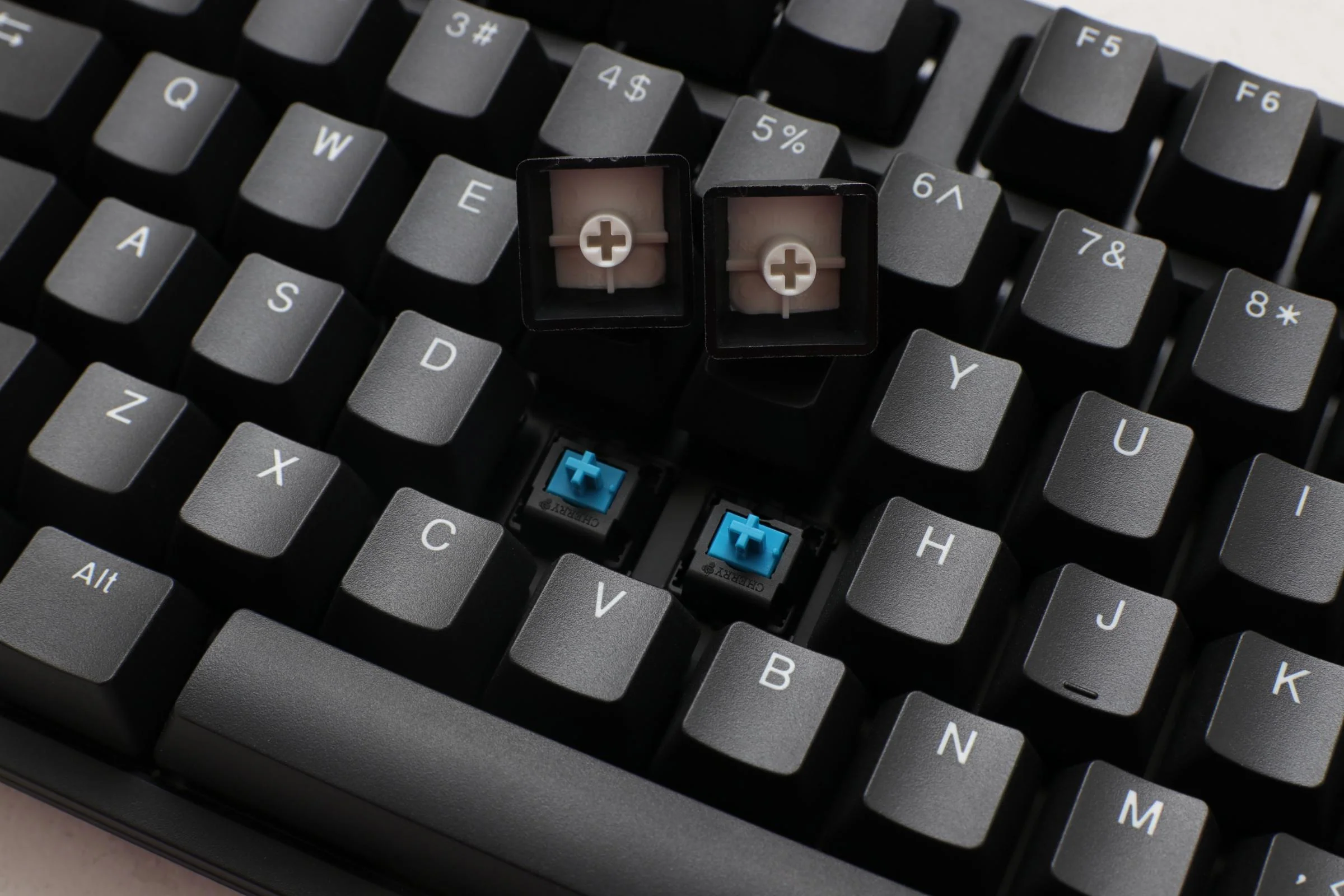 Ducky One 2 Phantom Black Double Shot PBT Mechanical Keyboard - Image 9