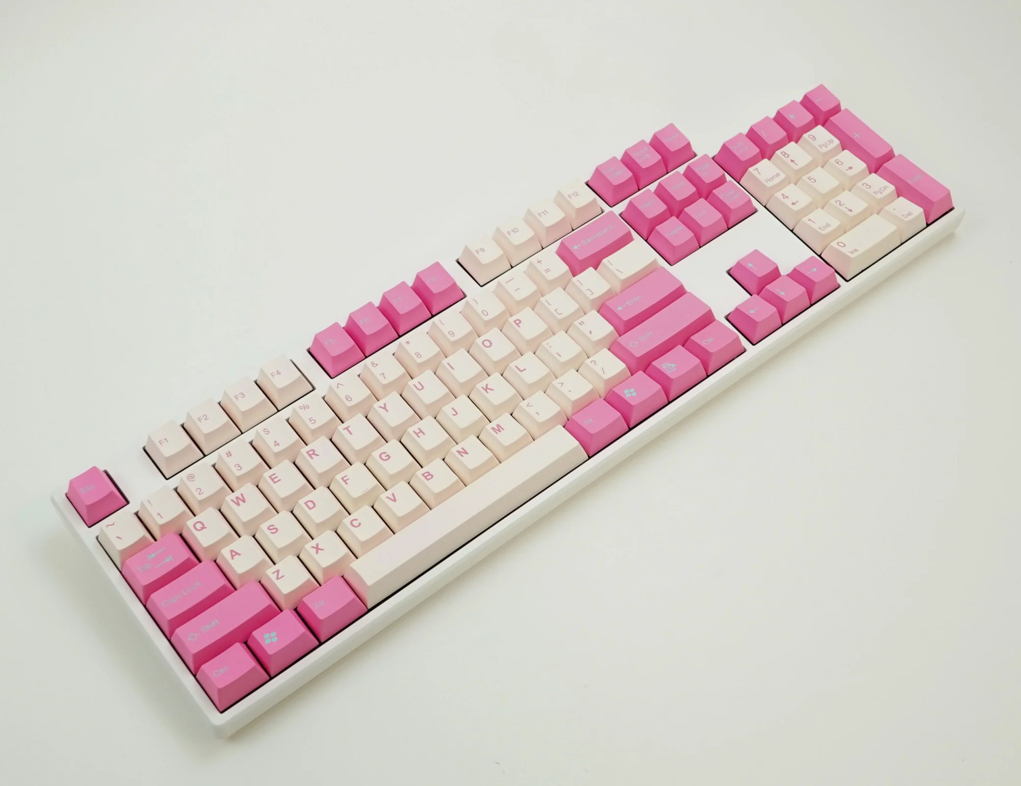 Tai-Hao Flamingo 104 Key Cubic Double Shot ABS Keycap Set - Image 4